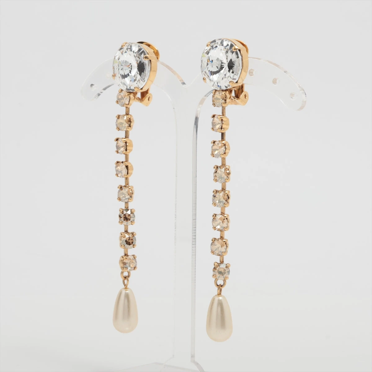 Miu Miu 人工パールピアス ゴールド 正規品 MIU MIU - miumiu ミュウミュウ アシンメトリー ロゴ パール