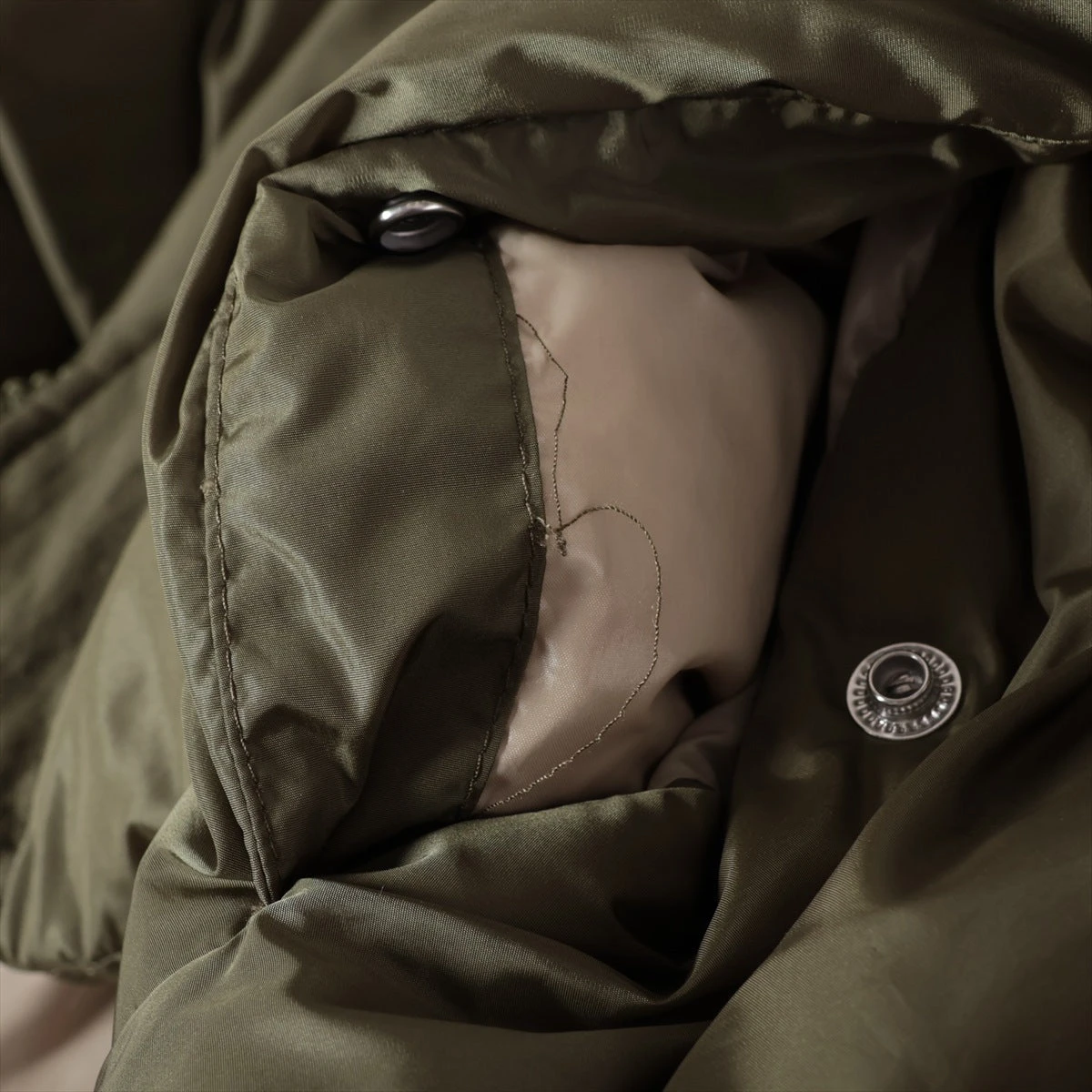MONCLER GENIUS 1952 ダウンジャケットカーキ モンクレールジーニアス 1952 18年 ナイロン ダウンジャケット 1