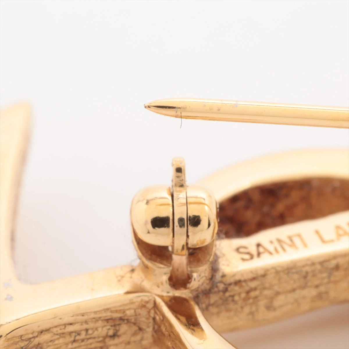 極美品✨　YSL　サンローランパリ　ブローチ　ロゴ　1310 極美品✨ YSL サンローランパリ ブローチ ロゴ 1310