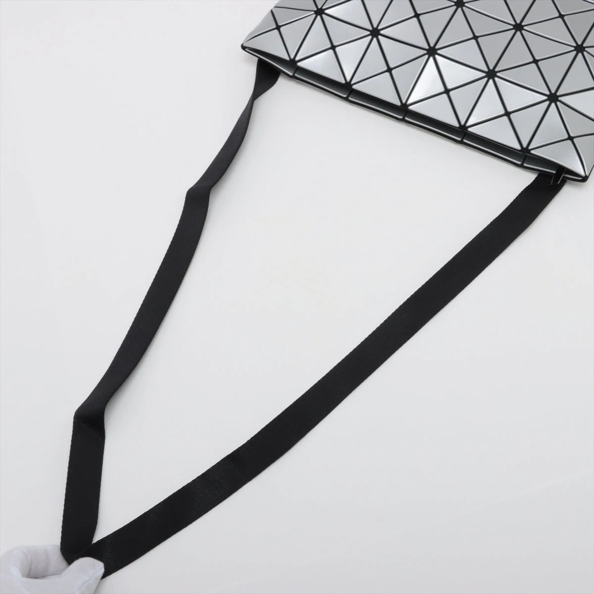 イッセイミヤケ バオバオ PVC ショルダーバッグ シルバー A3422744