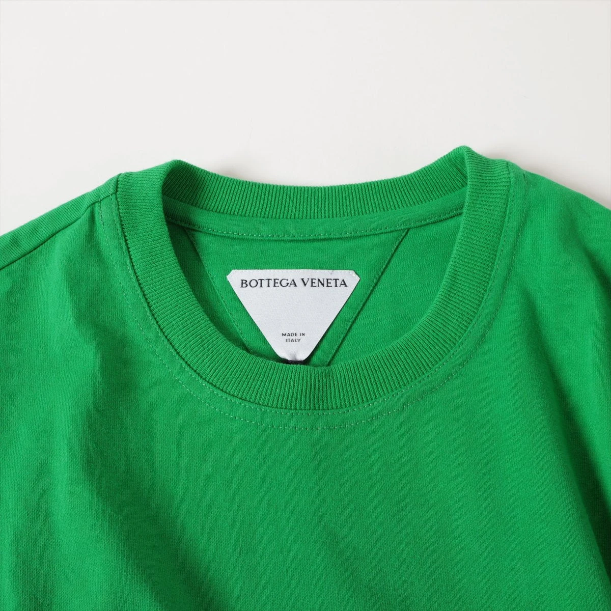 美品】ボッテガヴェネタ 前面立体刺繍ロゴ Tシャツ ダーク