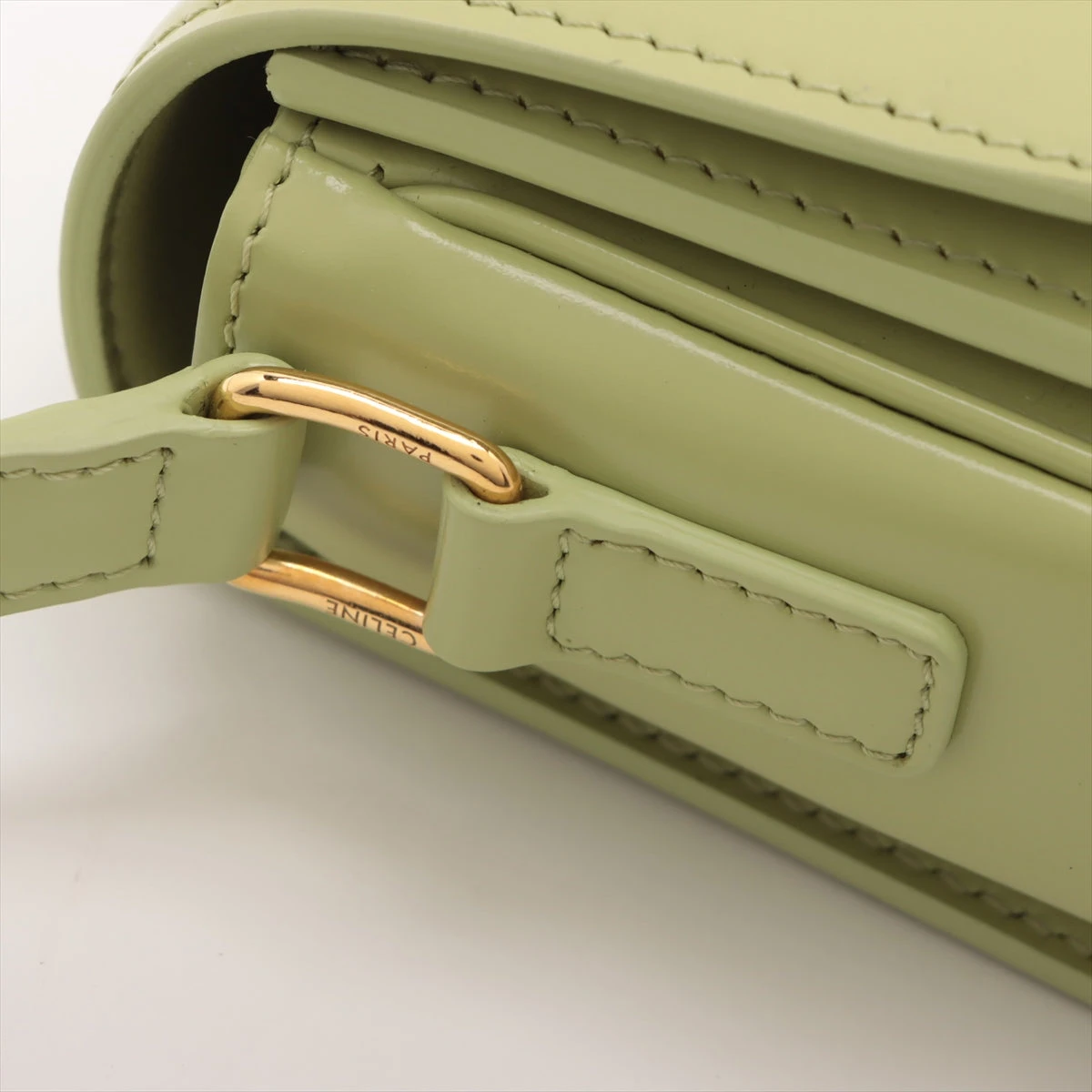 【美品】セリーヌ　ショルダーバッグ　トリオンフ　がま口　パテントレザー　深緑 セリーヌ CELINE トリオンフ ショルダーバッグ カーキ