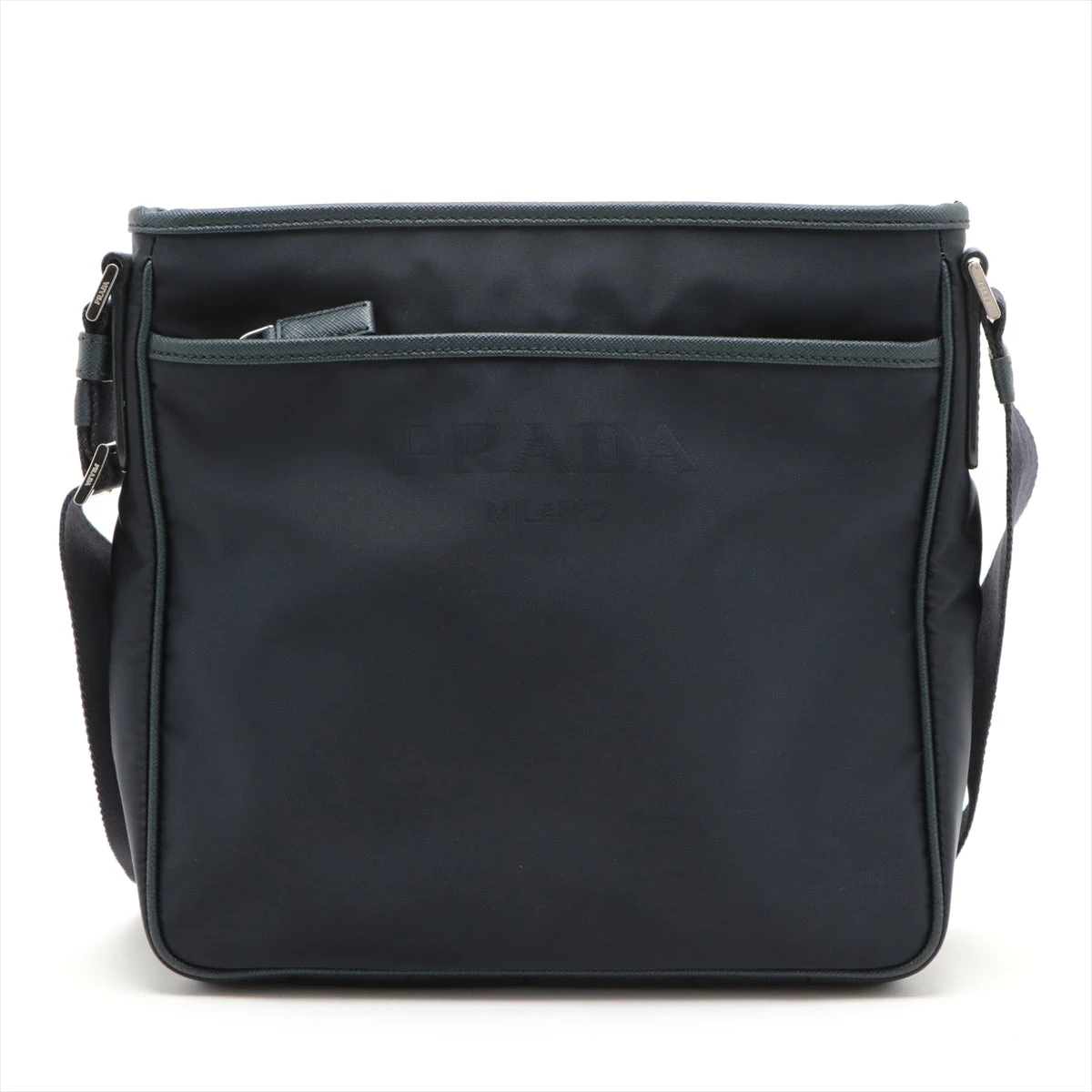 【極美品・現行類似】プラダ メッセンジャーバッグ テスートナイロン レザー 黒 67a477e455e47.webp