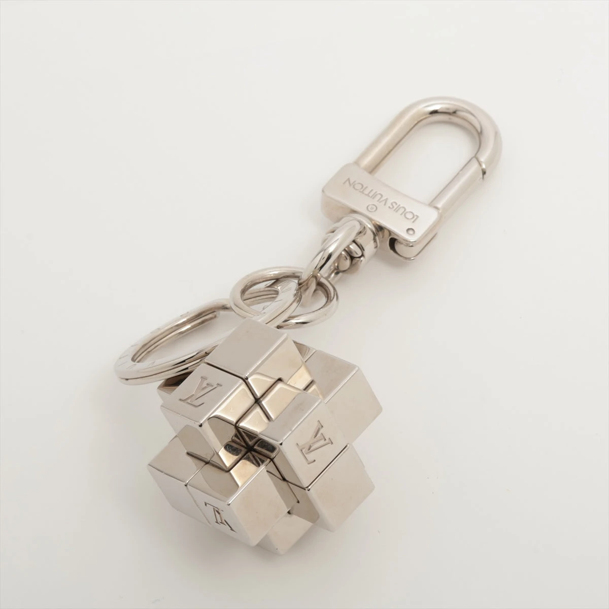 ヴィトン M67218 DI1125 キーホルダー GP シルバー A3415389｜中古