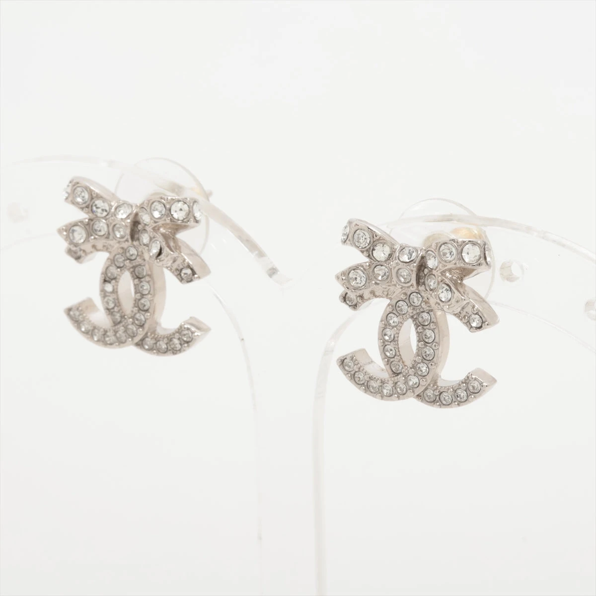 CHANEL ココマークリボンピアス シルバー