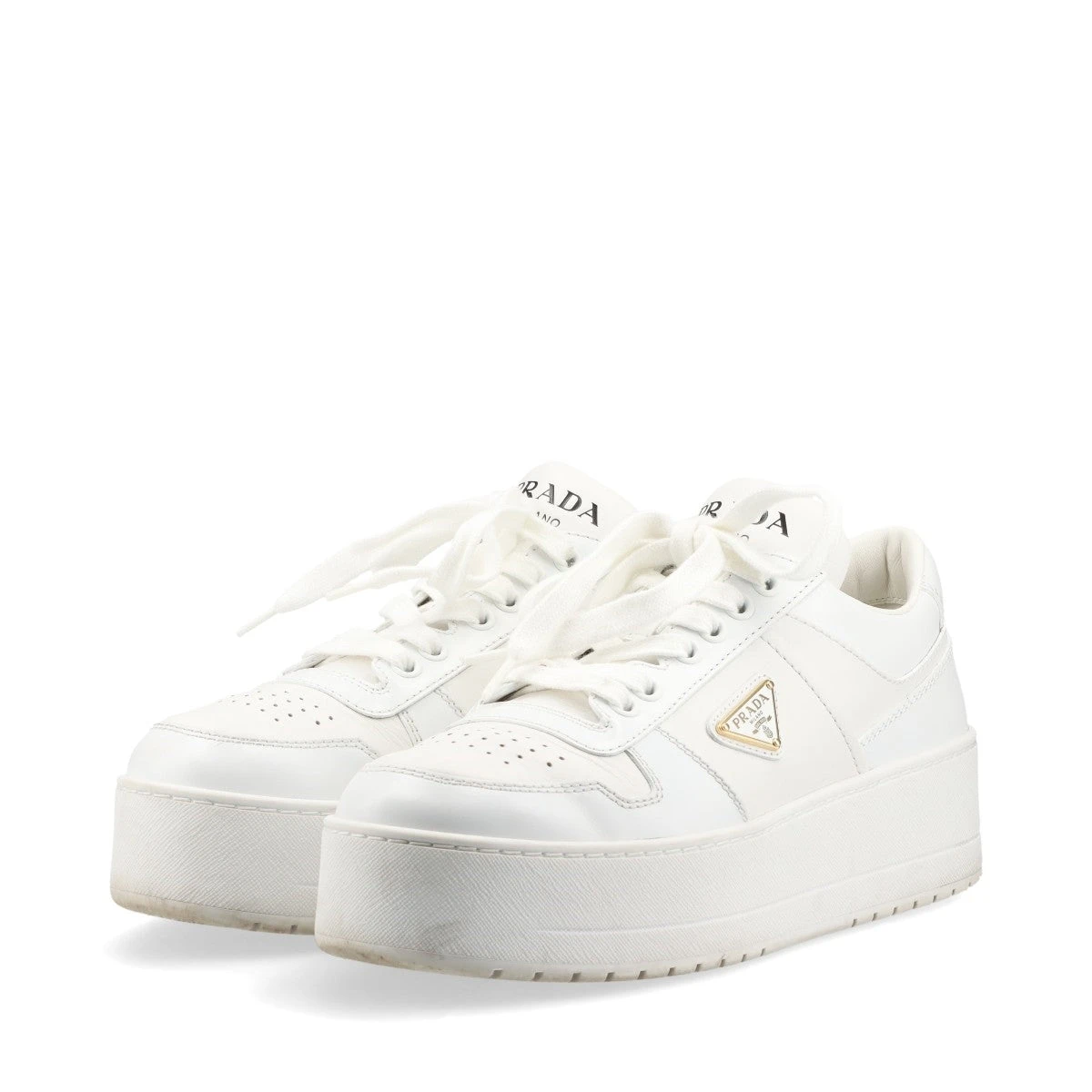 美品✨ プラダ トライアングルロゴ ホワイト レディース 23.5cm相当 楽天市場】PRADA プラダ ローカット スニーカー メンズ トライアングル