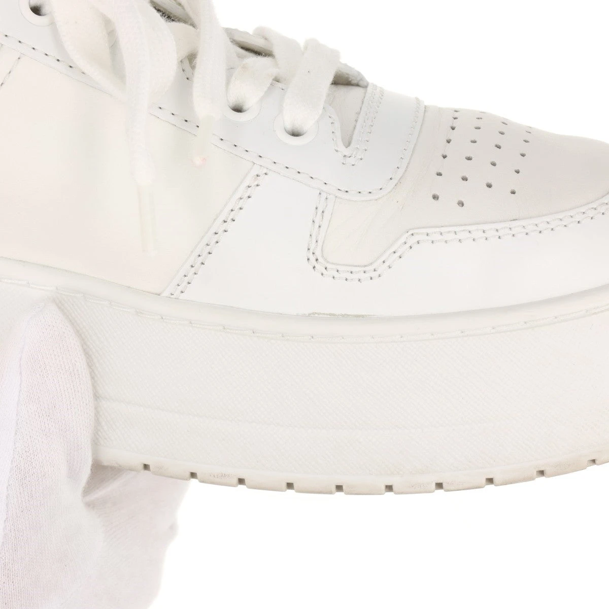 プラダ トライアングルロゴ レザー スニーカー 38 レディース ホワイト