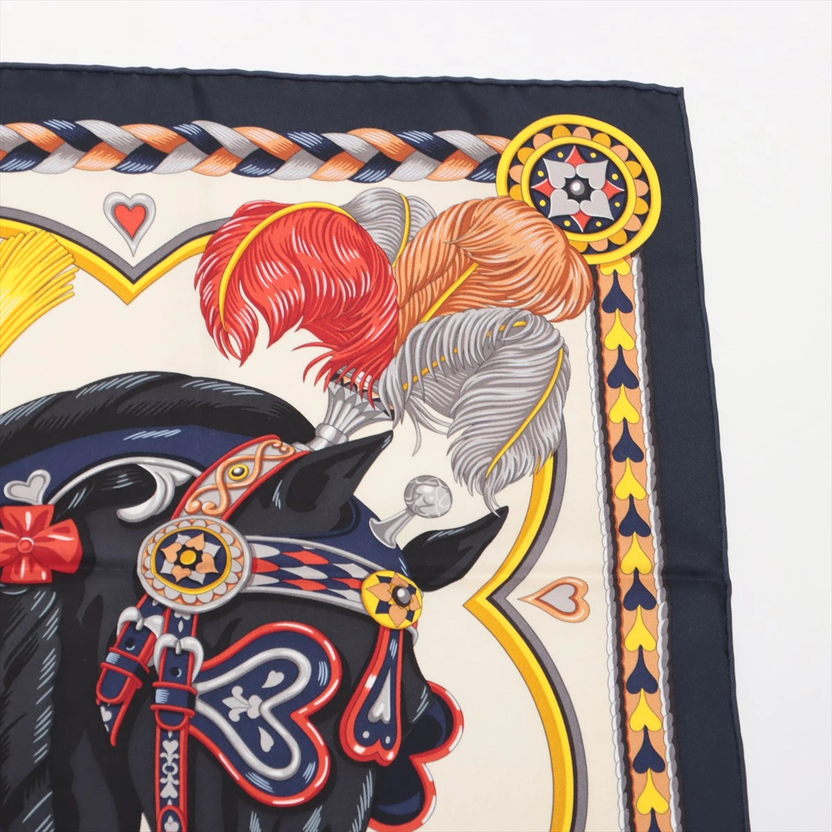 エルメス　カレ90 アルネドゥクール　レッド カレ 90 《アルネ・ドゥ・クール》 | Hermès - エルメス-公式サイト