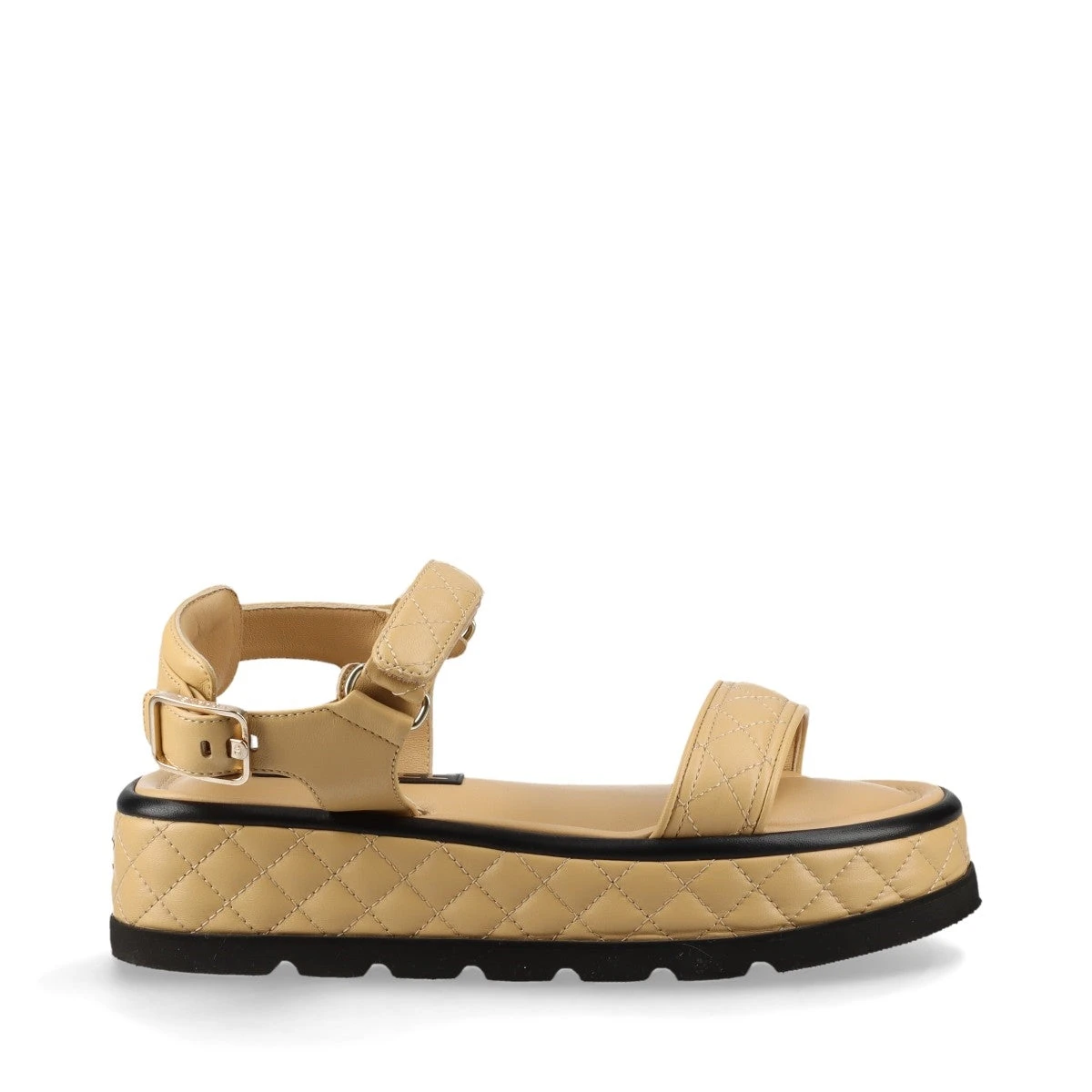 シャネル ココマーク マトラッセ 22A レザー ウェッジソール