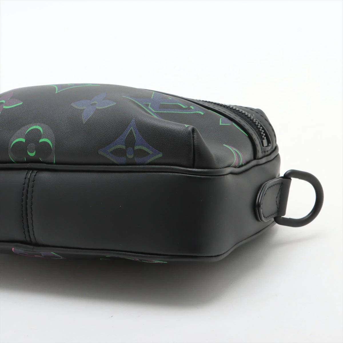 ヴィトン LVロゴ コメット メッセンジャー M22495 RFID反応あり