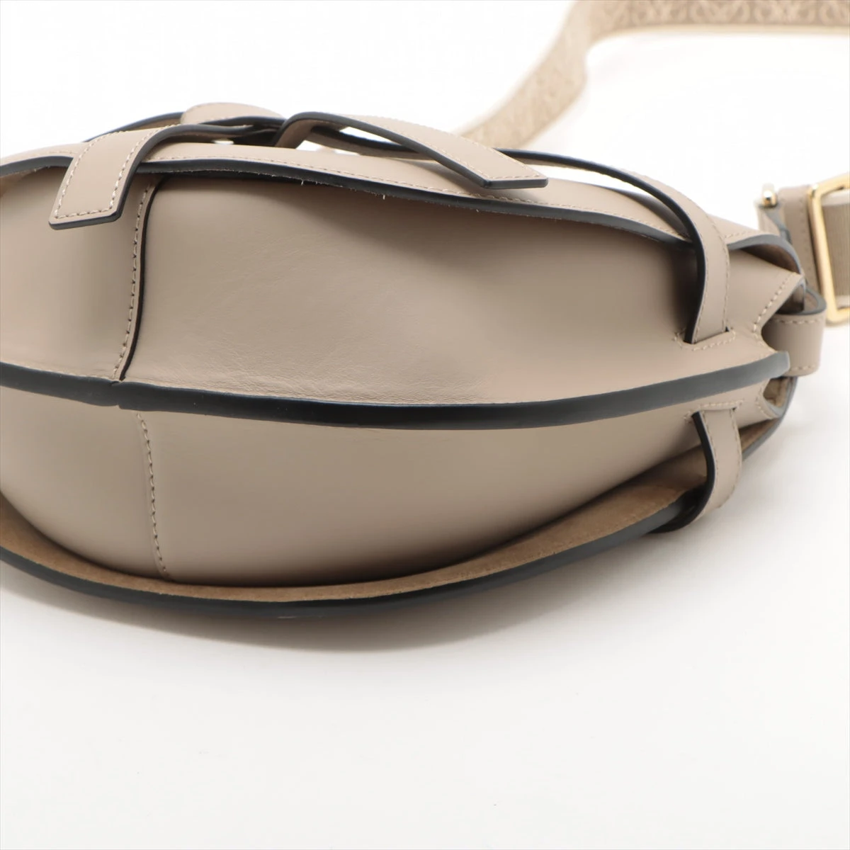 ロエベ ゲートバッグ スモール レザー ショルダーバッグ