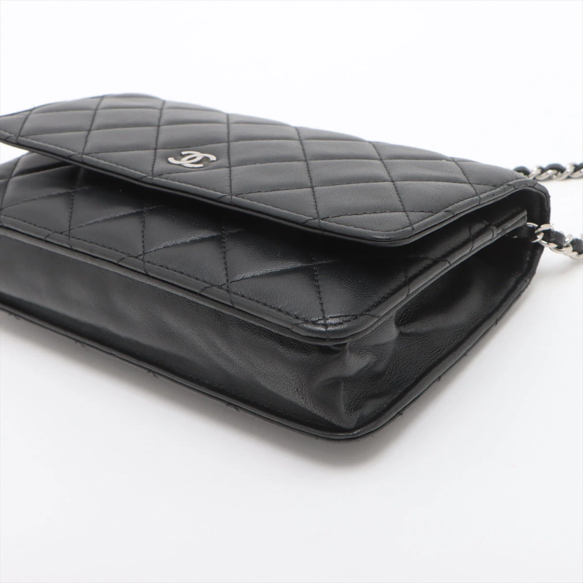 シャネル マトラッセ ラムスキン チェーンウォレット ブラック