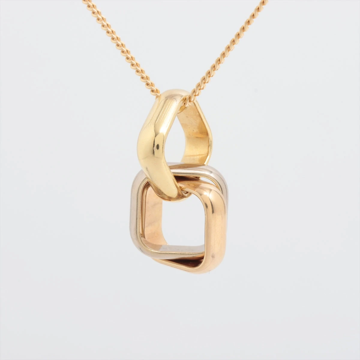 CARTIER トリニティ クッション ネックレス カルティエ「トリニティ」クッション型リングを連ねたネックレス