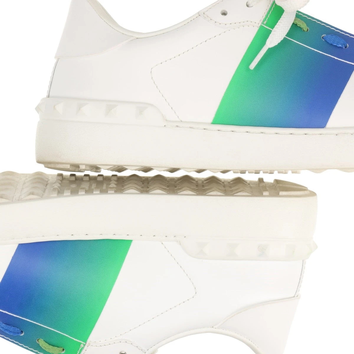 Valentino ガラヴァーニ ホワイト　レザー　スニーカー新品未使用　41 VALENTINO GARAVANI ヴァレンティノ ガラヴァーニ ロックスタッズVロゴ