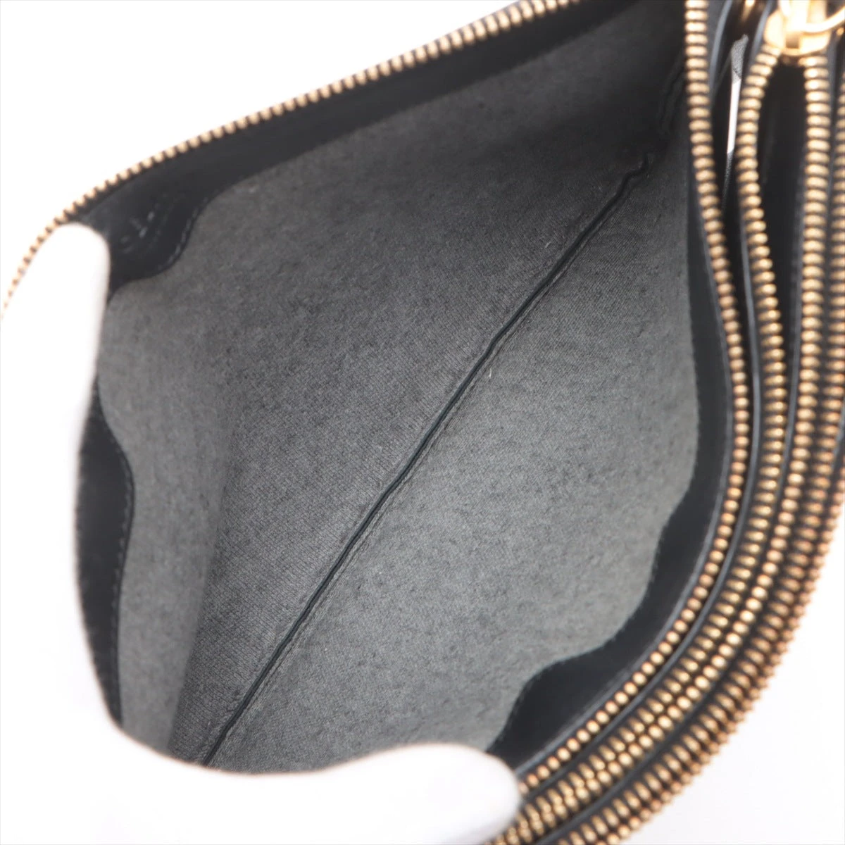 美品 セリーヌ レザー ショルダーバッグ トリオ パイソン ロゴ型押し ブラック CELINE セリーヌ バッグ レディース ブランド ショルダーバッグ