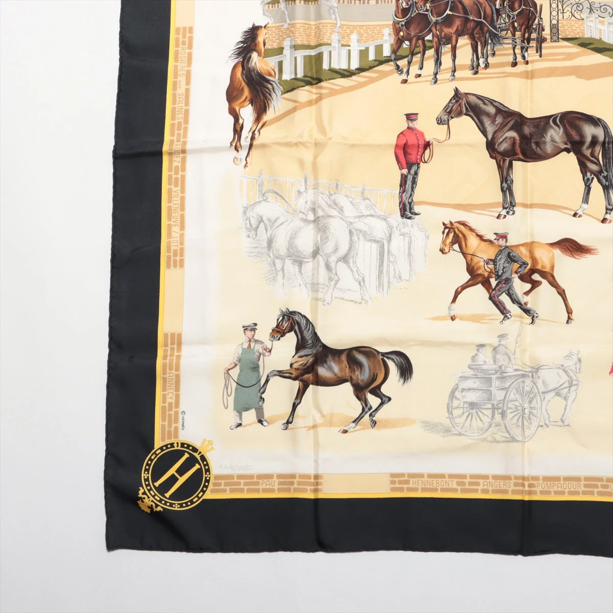 Hermès スカーフ カレ90 LES ALLURES DU CHEVAL HERMES（エルメス） スカーフ カレ90 LES RUBANS DU CHEVAL 馬のリボン
