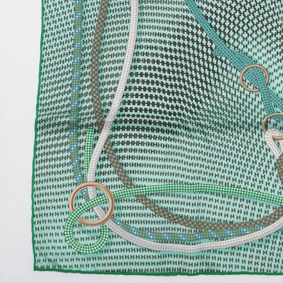 HERMES エルメス シルク スカーフ 羽 グリーン ホワイト HERMES エルメス スカーフ カレ 90 LA MORS A CONETABLE シルク