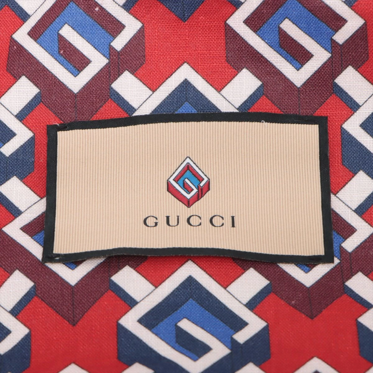 GUCCIグッチガーメント（衣装カバー）3枚＆ハンガー4点セット GUCCIグッチガーメント（衣装カバー）3枚＆ハンガー4点セット