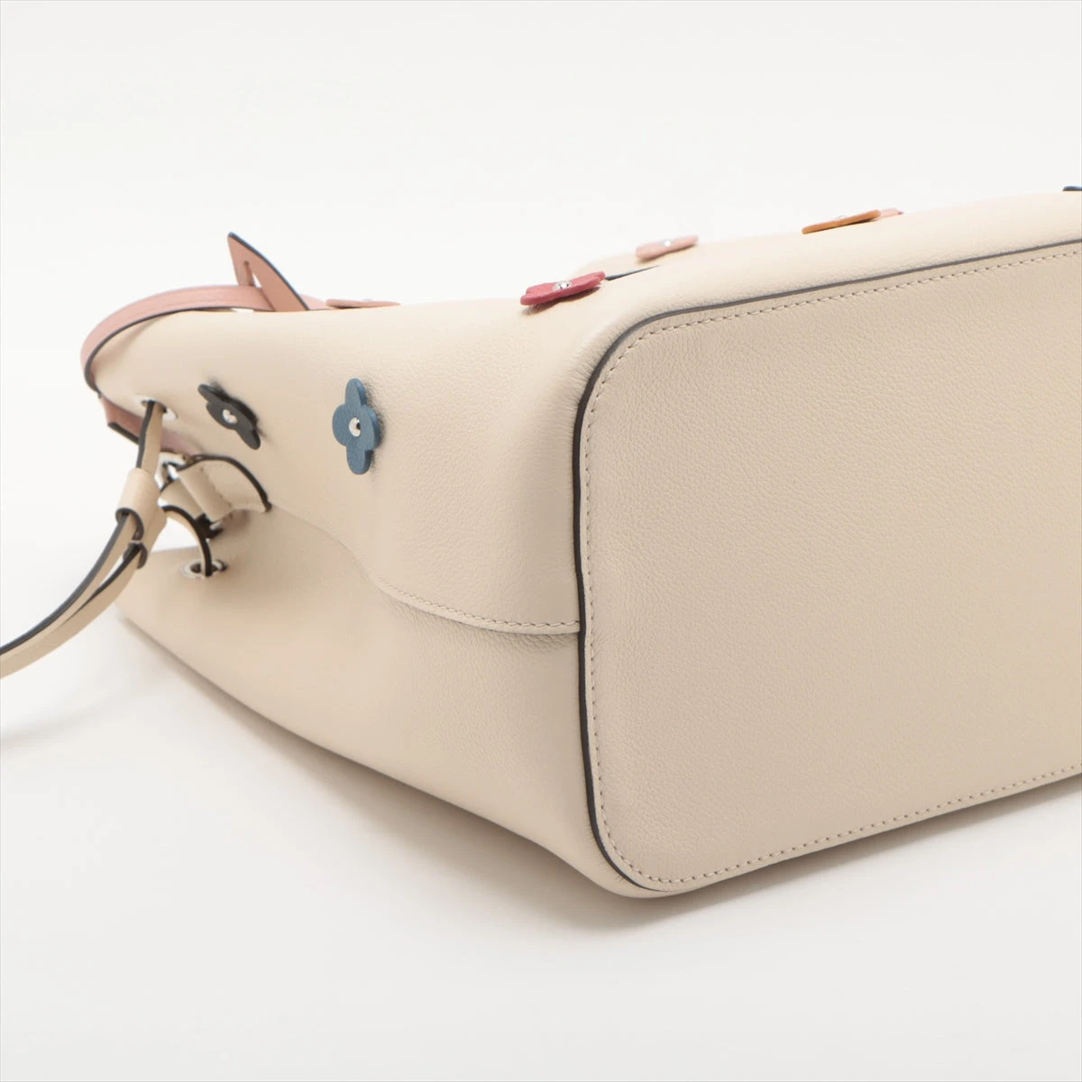 ヴィトン LVロゴ ロックミー バケット M53081 A3436326｜中古ブランド 