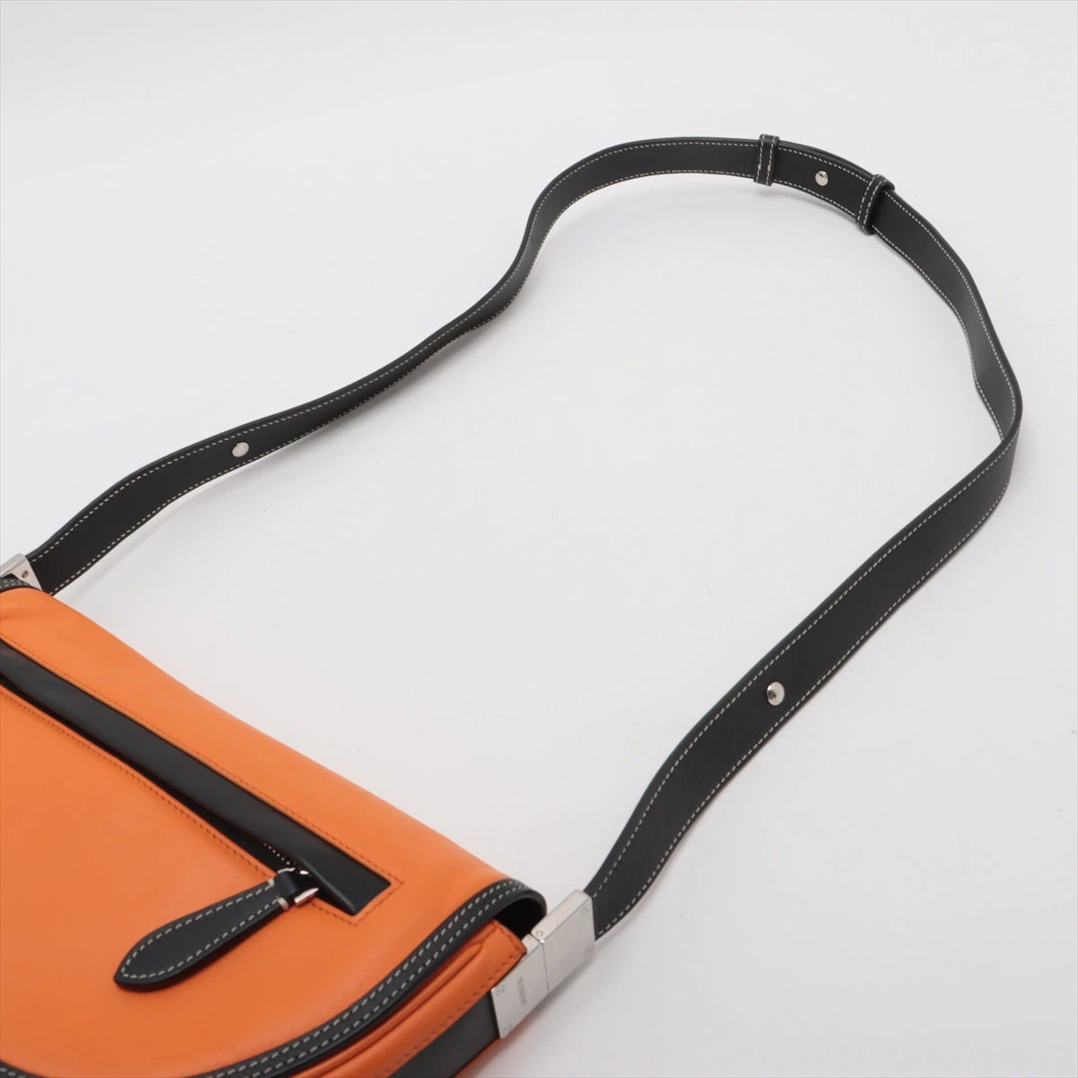 バーバリー オリンピア レザー ショルダーバッグ オレンジ×ブラック