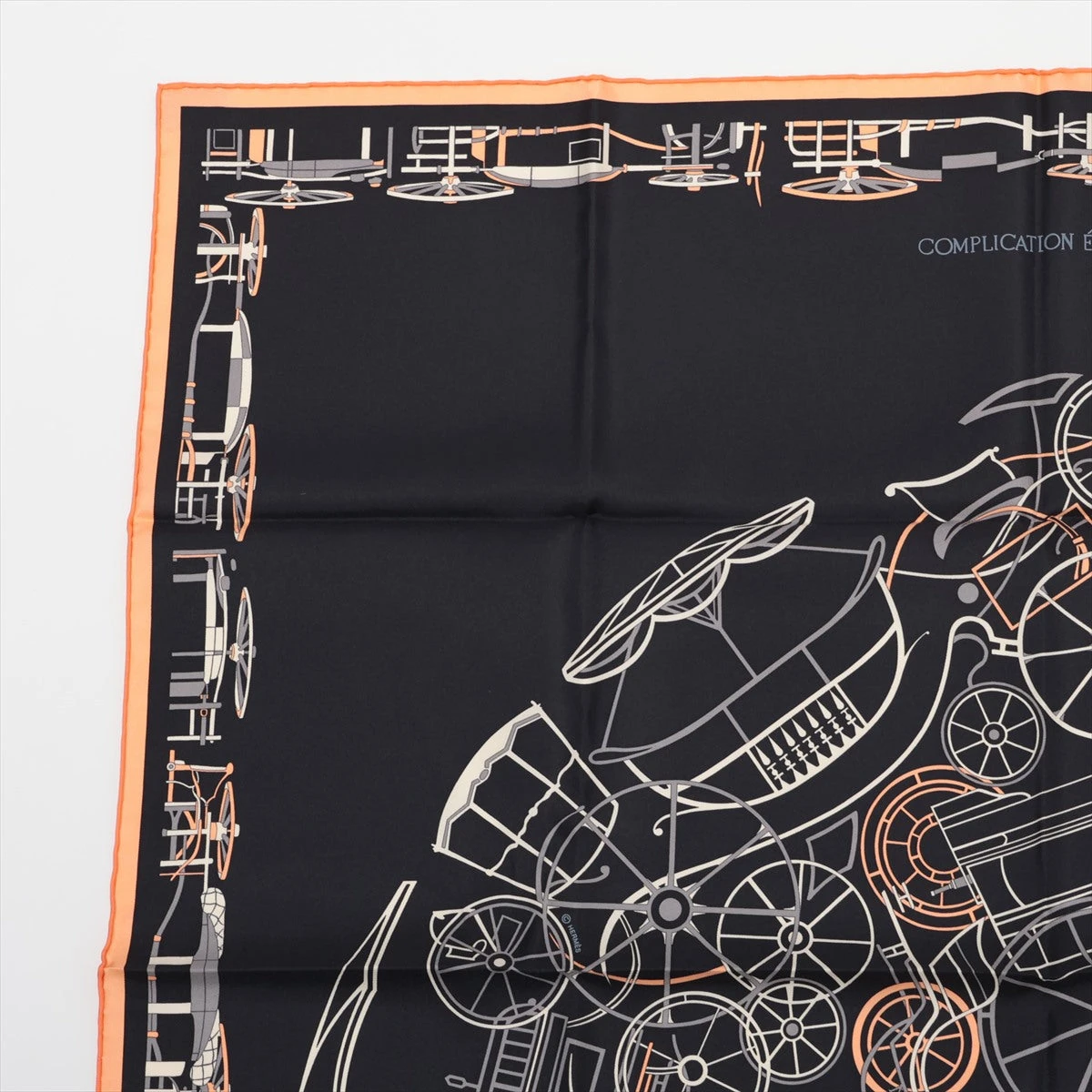 【大胆なデザイン♪】エルメス カレ90《Complication Equestre》 カレ 90 《コンプリケーション・エケストル》 | Hermès