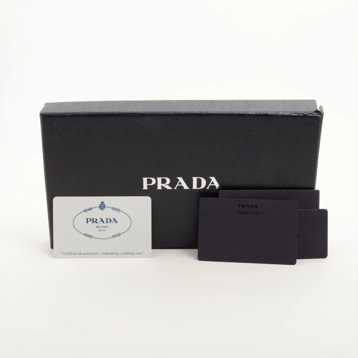 箱付き PRADA サフィアーノメタル ラウンドジップ peonia 長財布 