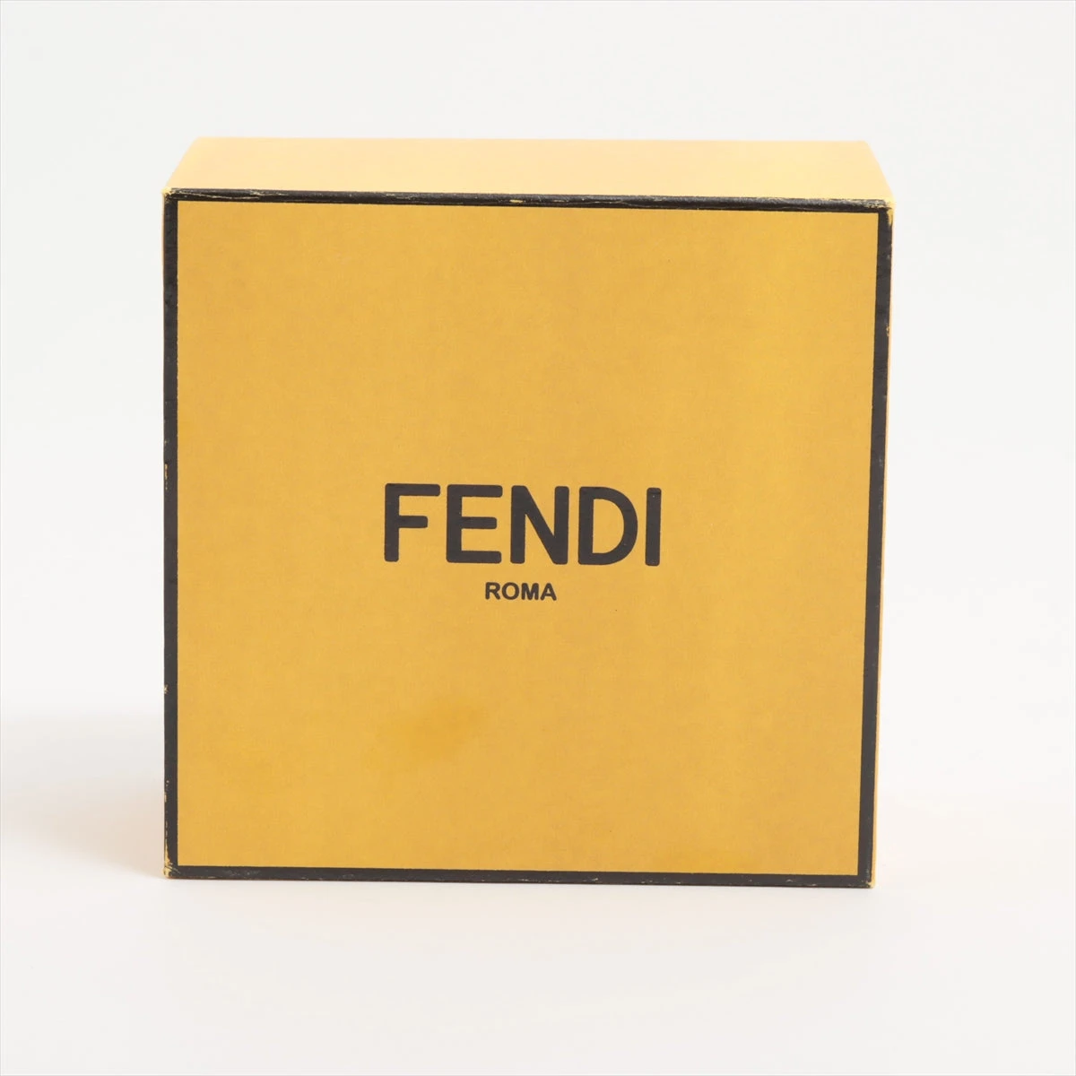 FENDI ゴールド パール ピアス新品ギフトボックス保証書付