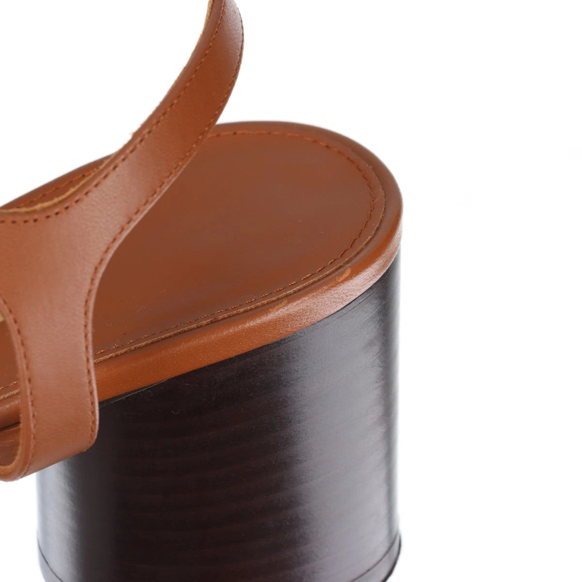 未使用級✨フェラガモ　フラットサンダル　ポインテッドトゥ　ガンチーニ　レザー FERRAGAMO サルヴァトーレフェラガモ Logan Slider サンダル