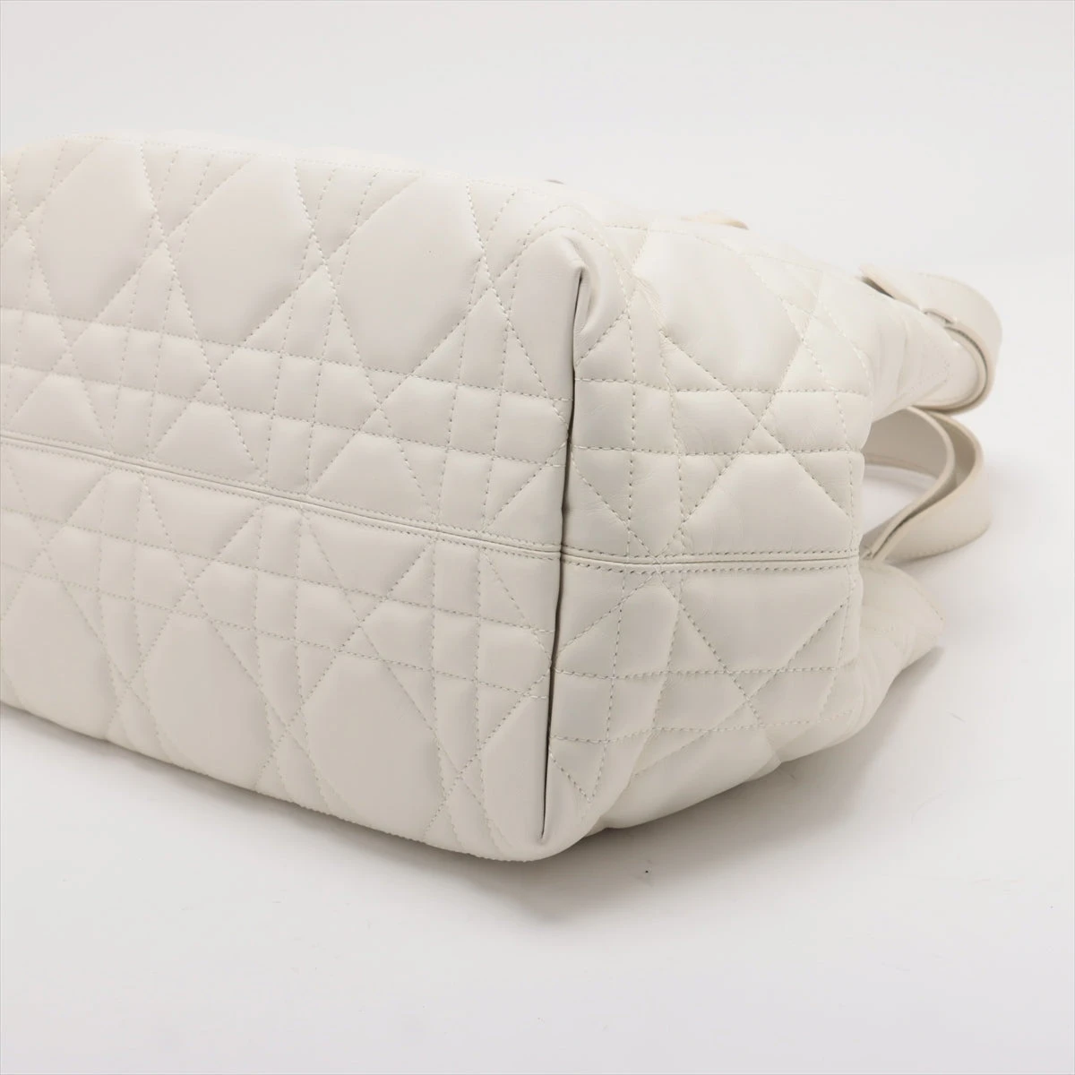 Christian Dior カナージュ バニティバッグ ホワイト　レザー クリスチャンディオール マイクロカナージュ レザー 2WAY
