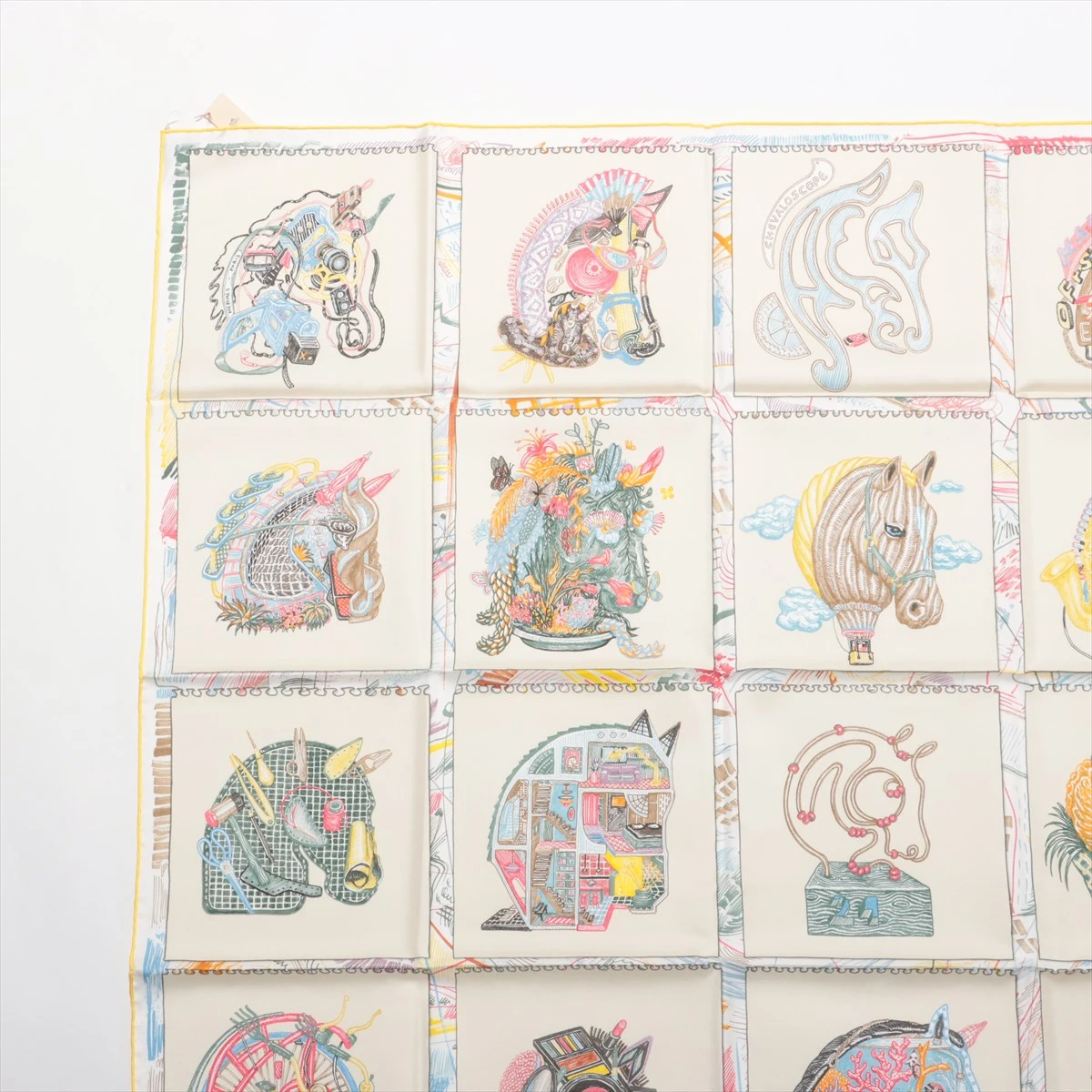 エルメス カレ90 Chevaloscope Neon シュヴァロスコープ スカーフ