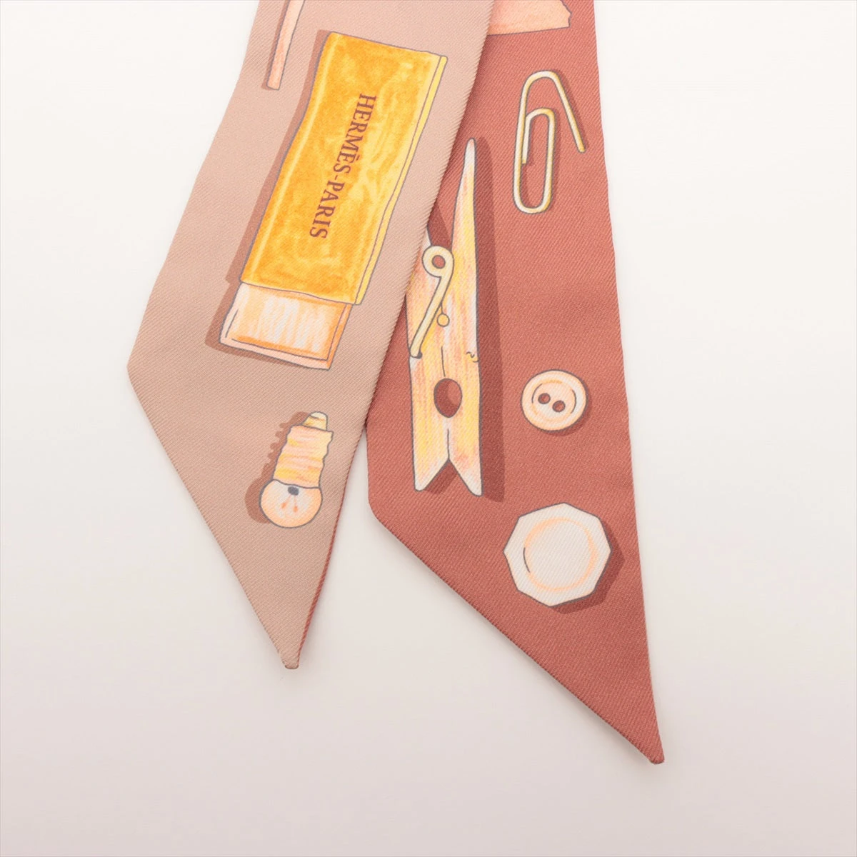 HERMES ツイリー 羽根プリント エルメス ツイリー HERMES PARADE ブラウン系 064150S シルク100