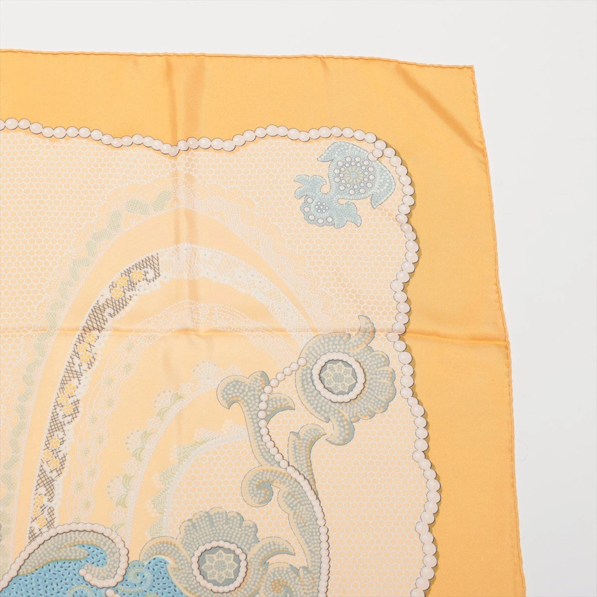 エルメス カレ90 Doigts de Fee 妖精の指 スカーフ シルク イエロー