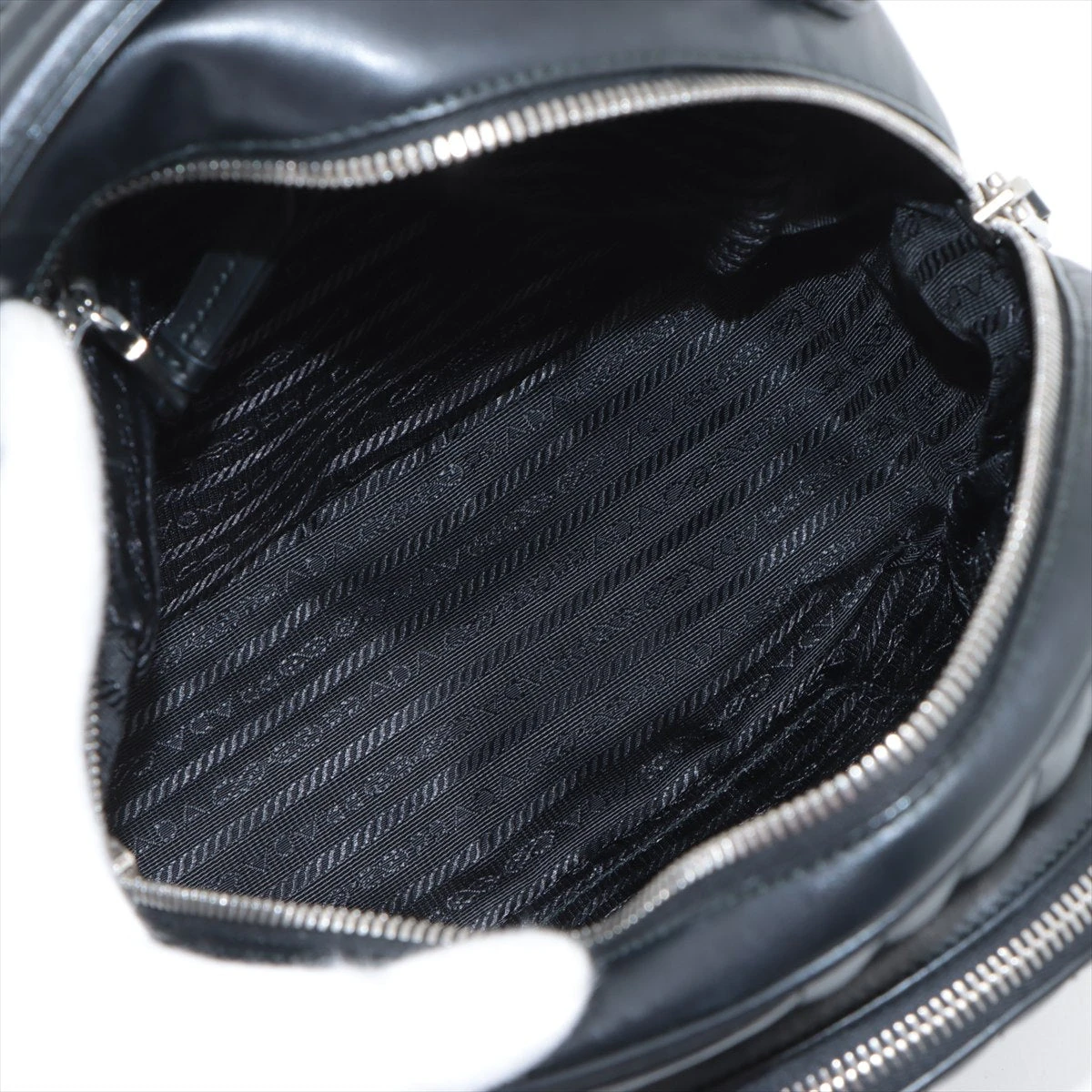 プラダ ダイアグラム レザー バックパック/リュック ブラック