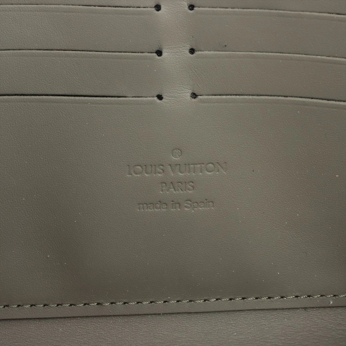 ヴィトン モノグラムシャドウ ジッピーウォレットホリゾンタル M12578