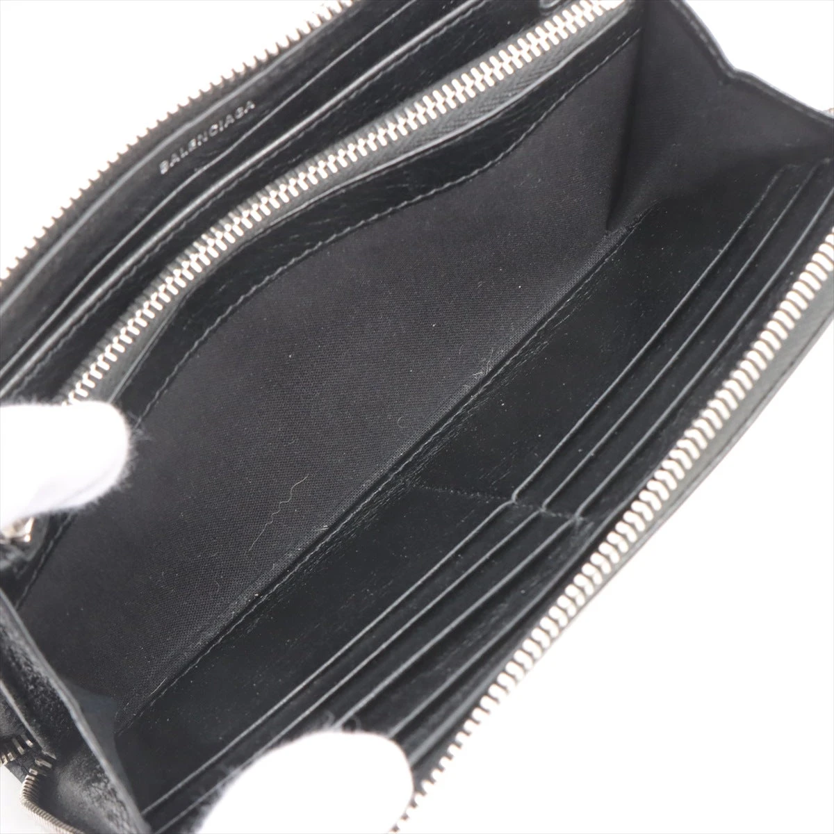 バレンシアガ エッセンシャル 519641 レザー ラウンドジップウォレット