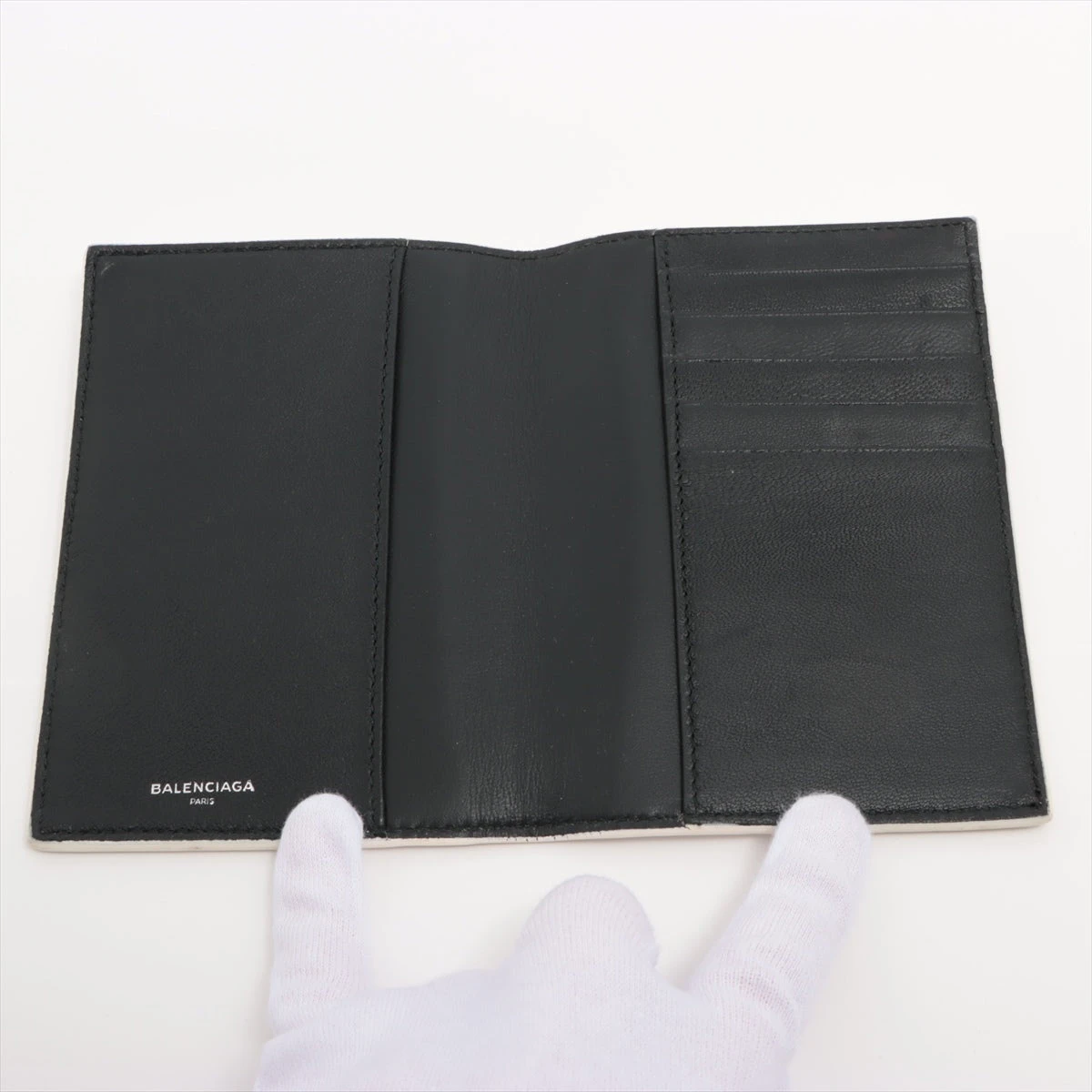BALENCIAGA パスケース 黒 エブリデイ パスポートケース カードケース