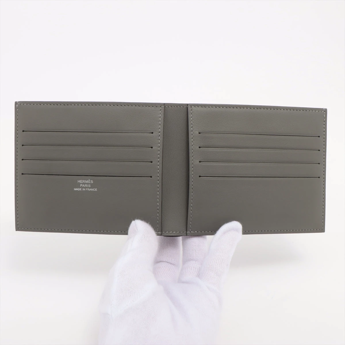 HERMÈS 二つ折り財布 グレー