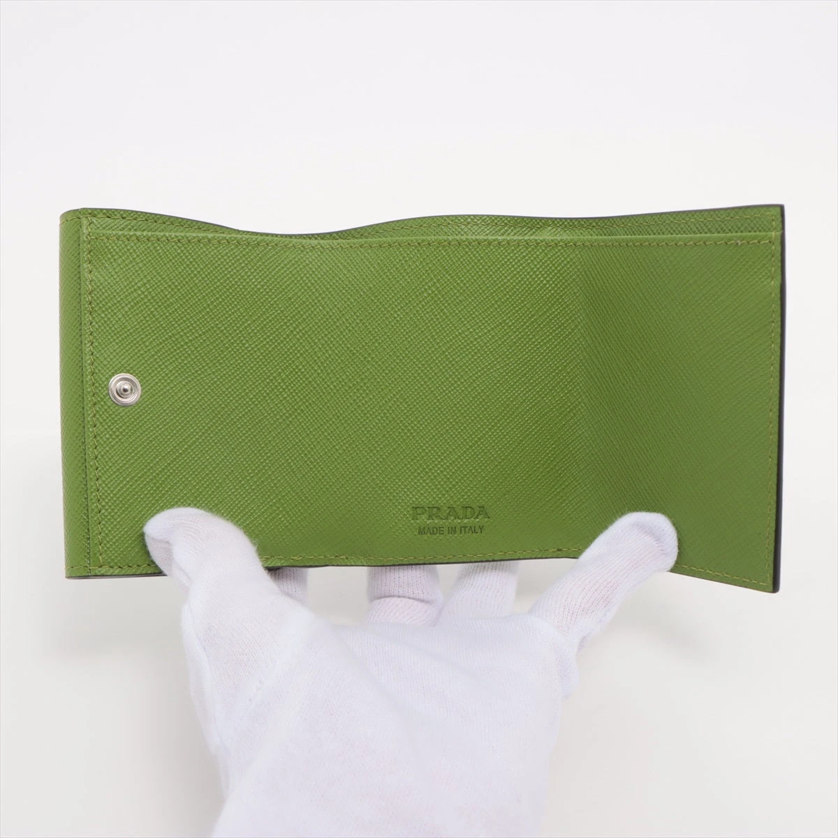 プラダ サフィアーノ トライアングル 2MH042 レザー コンパクト 