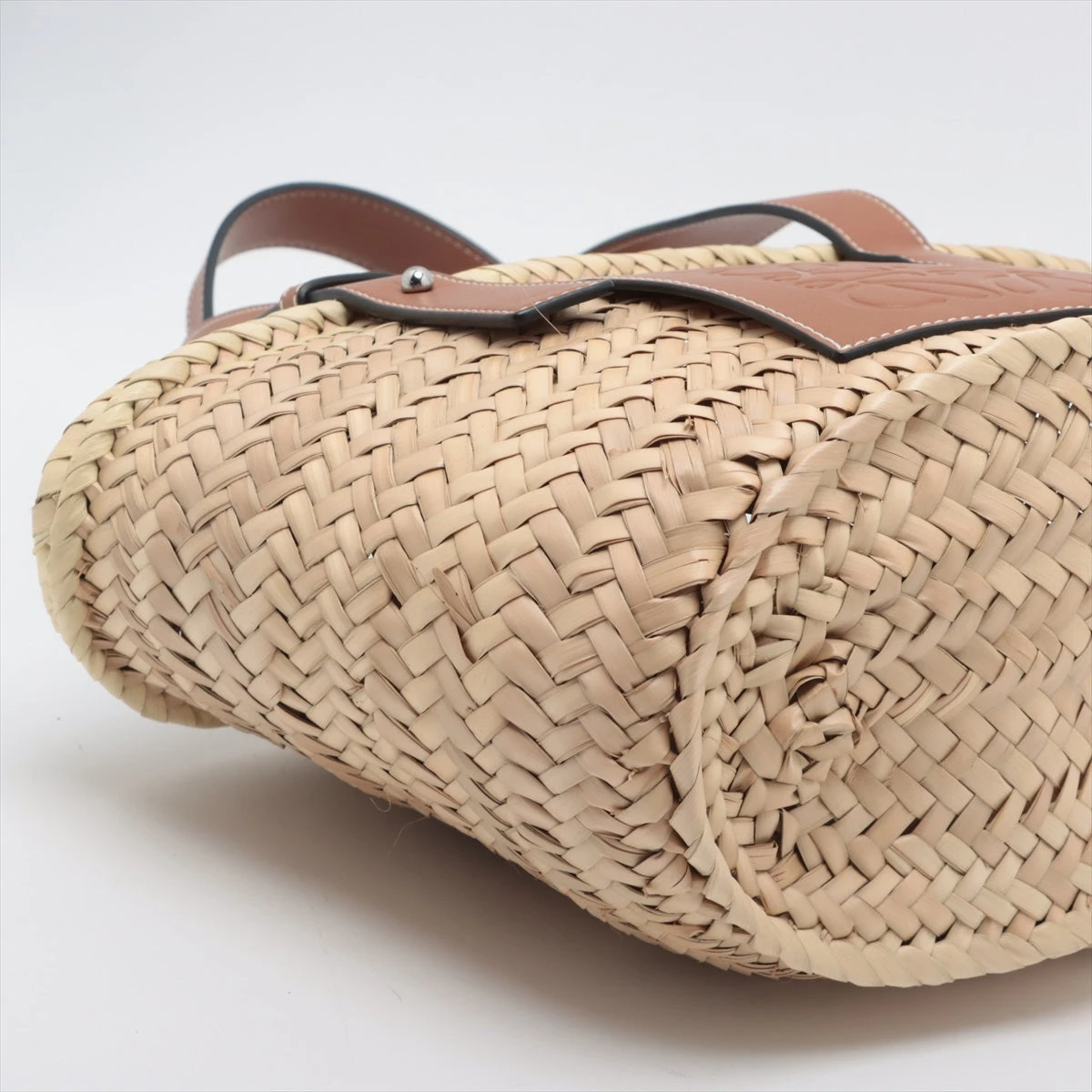 【LOEWE】ラージラフィアバスケットバッグ LOEWE 【中古】LOEWE バスケット ラージ フラワー トートバッグ