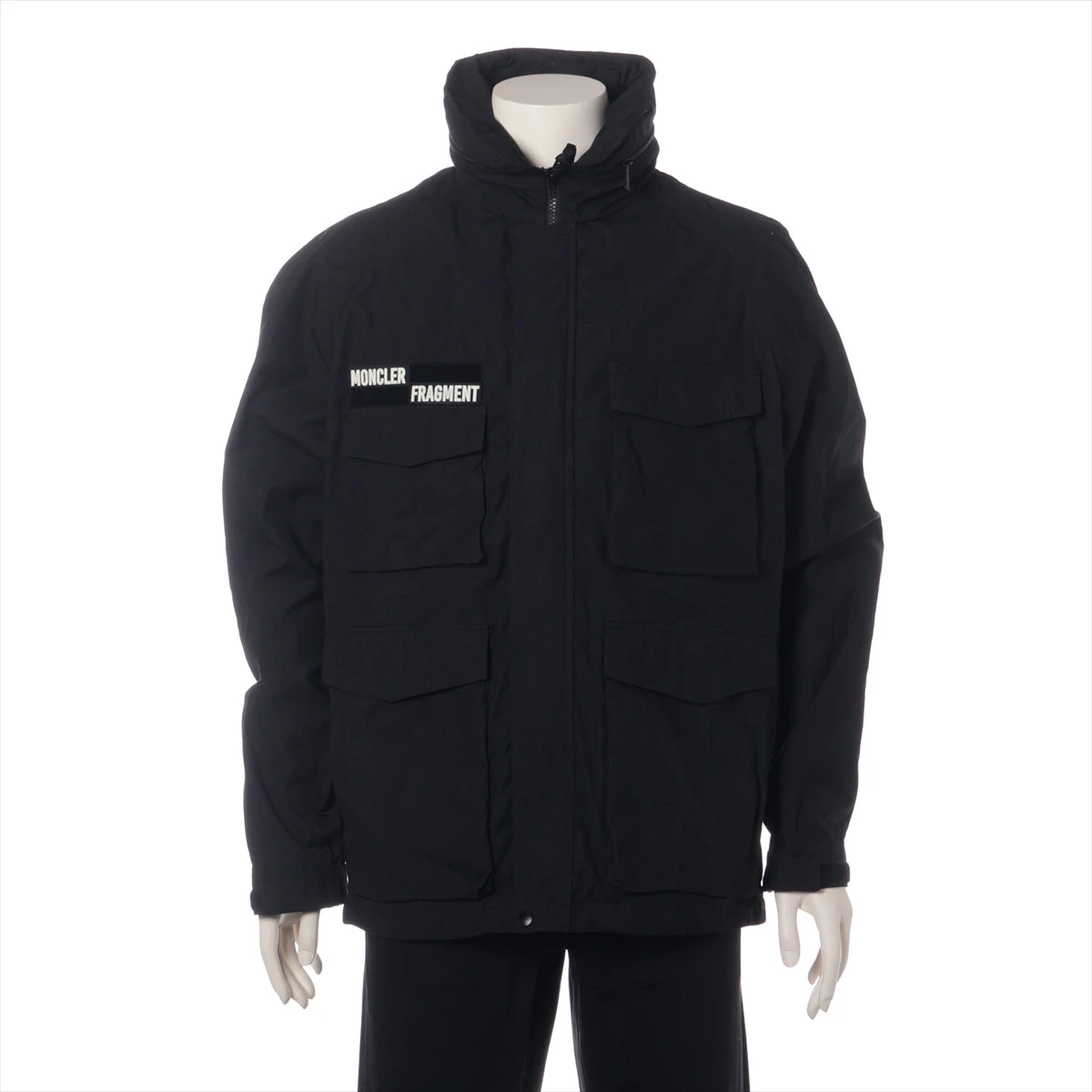 toyosanMONCLER FRAGMENT ダウンジャケット モンクレール×フラグメント25年春夏、“モノトーン”大胆刺繍入り
