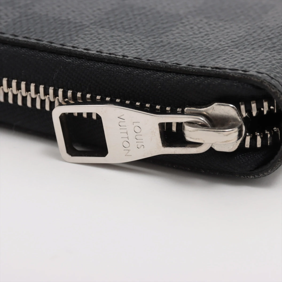 ヴィトン ダミエ グラフィット ジッピーオーガナイザー N63002  