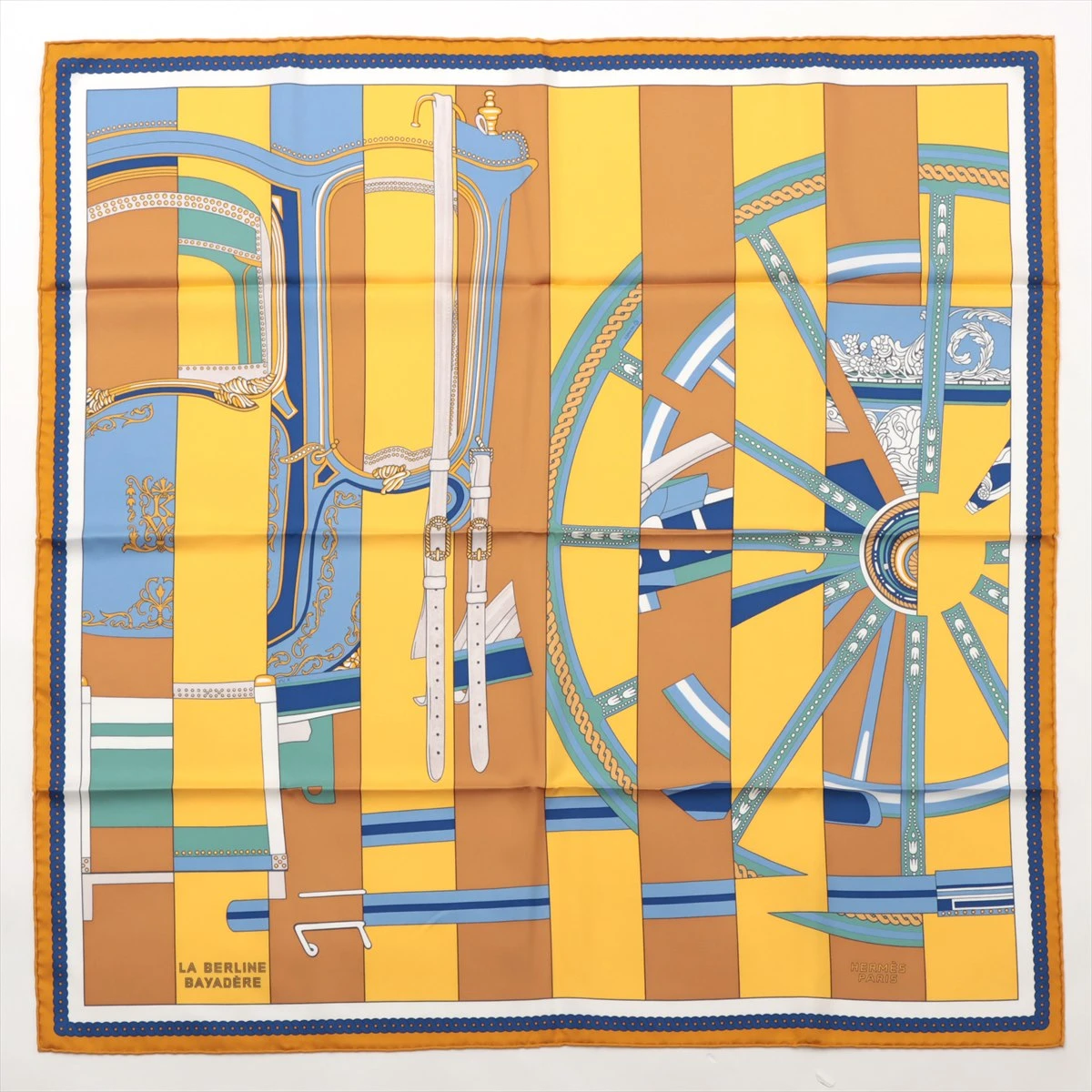 HERMES スカーフ 上品 カレ90 シルク100% La Berline Bayadere HERMES スカーフ 上品 カレ90 シルク100% La Berline Bayadere