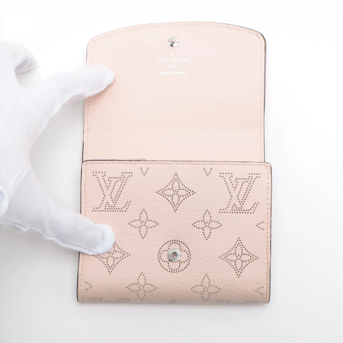 ヴィトン マヒナ ポルトフォイユ イリス コンパクト M82757