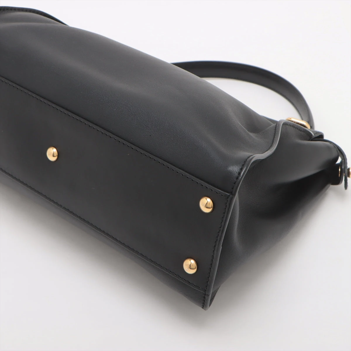 ★美品★フェンディ ハンドバッグ 8BN226 ピーカブー レザー 2WAY 09a9513cd584e8db76784db2581176