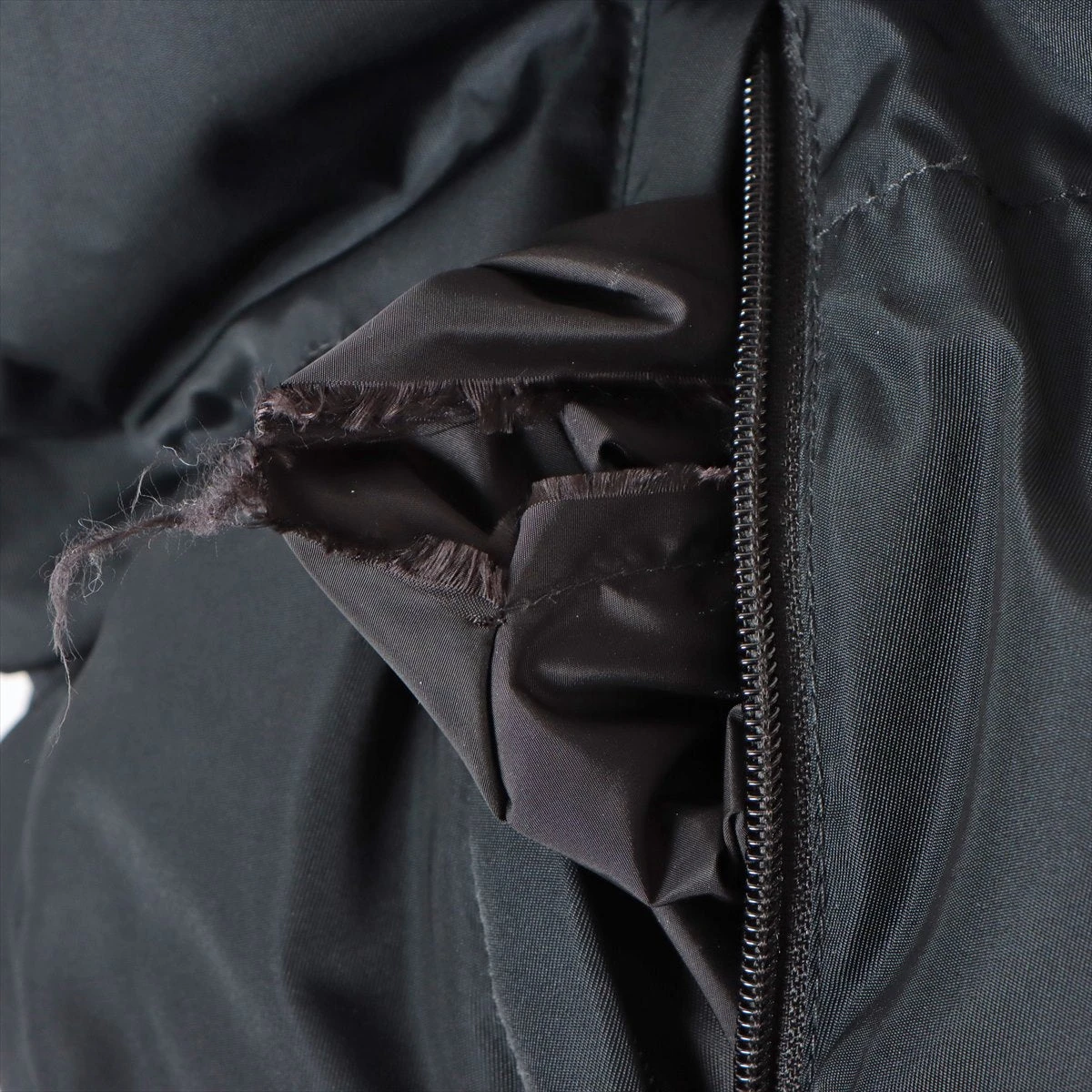 プラダ Re-Nylon ギャバジン 21年 ナイロン ダウンジャケット 38