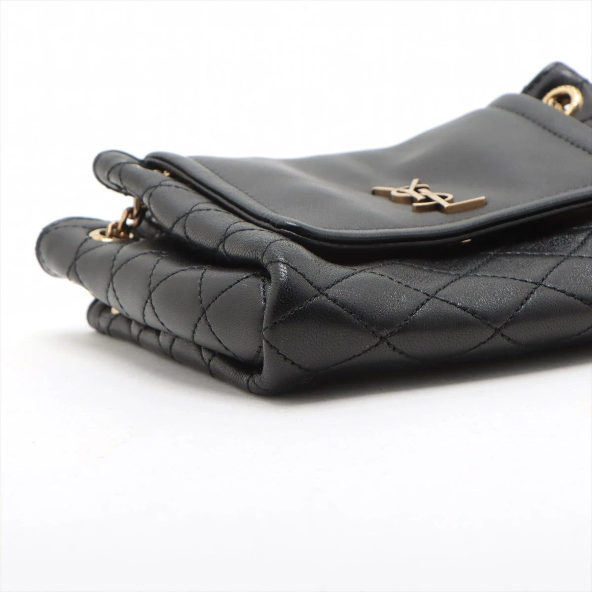 イヴサンローラン チェーンショルダーバッグ ミニ ノリータ 672738 中古 ブラック ラム スキン YVES SAINT LAURENT 【中古】 | バック レザー 黒 YSL レディース ファッション カバン 鞄 ブランド Bランク SAINT LAURENT サンローラン ショルダーバッグ ミニ NOLITA ノリータ
