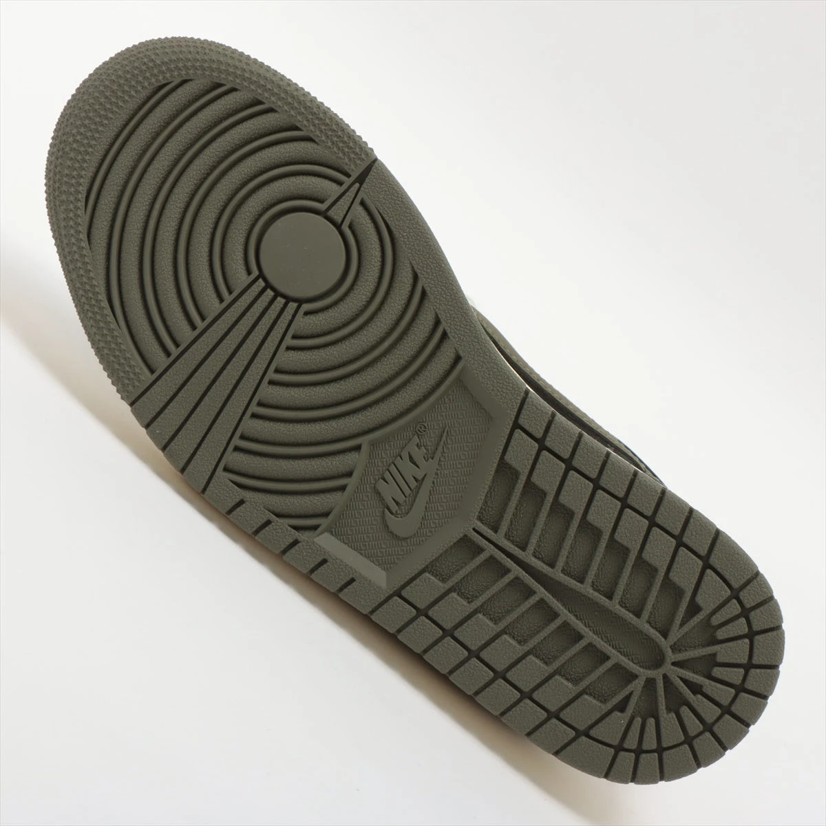 ナイキ×トラヴィススコット AIR JORDAN 1 LOW レザー×スエード