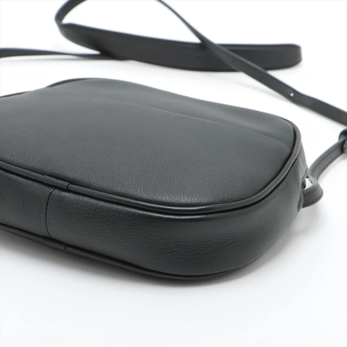 ザロウ イブ レザー ショルダーバッグ ブラック HX057899｜中古  