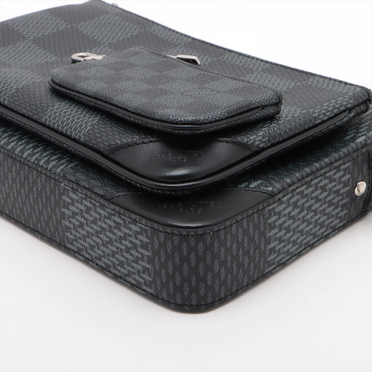 ルイヴィトン ダミエ・グラフィット3D トリオメッセンジャー N50017 ヴィトン ダミエグラフィット3D トリオメッセンジャー N50017