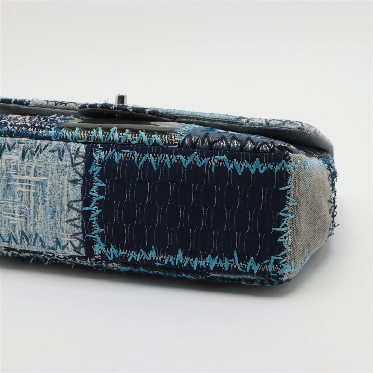 シャネル パッチワーク デニム×パテントレザー チェーンショルダー  